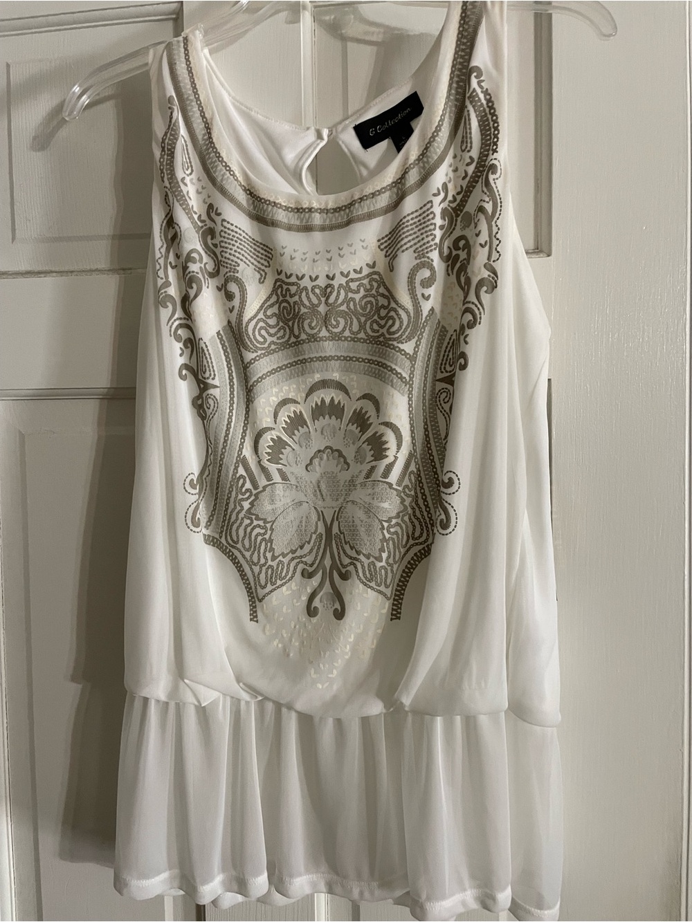 IC COLLECTION White Sleeveless Blouse with Metallic Gold Print